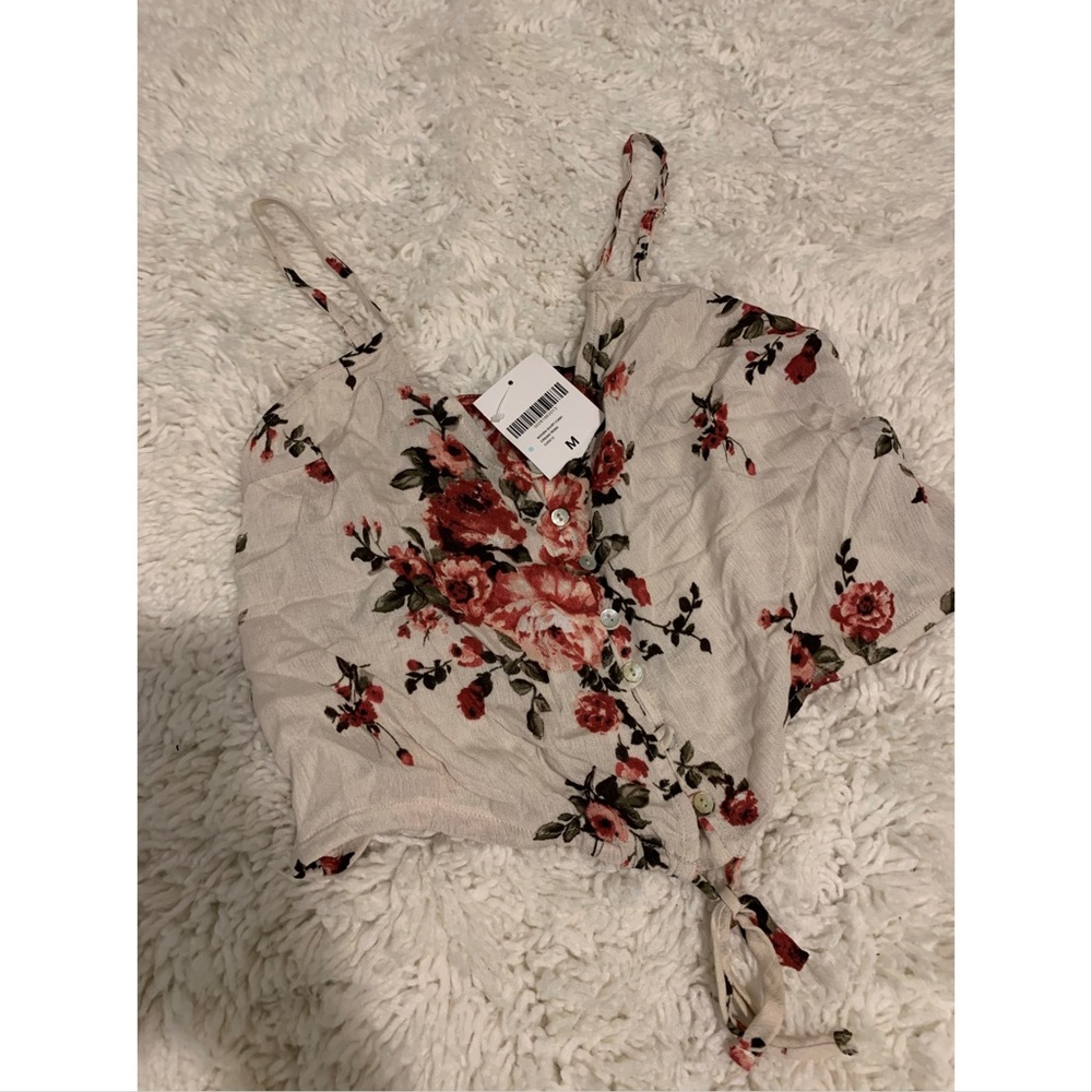 Crop top cream color with flowers